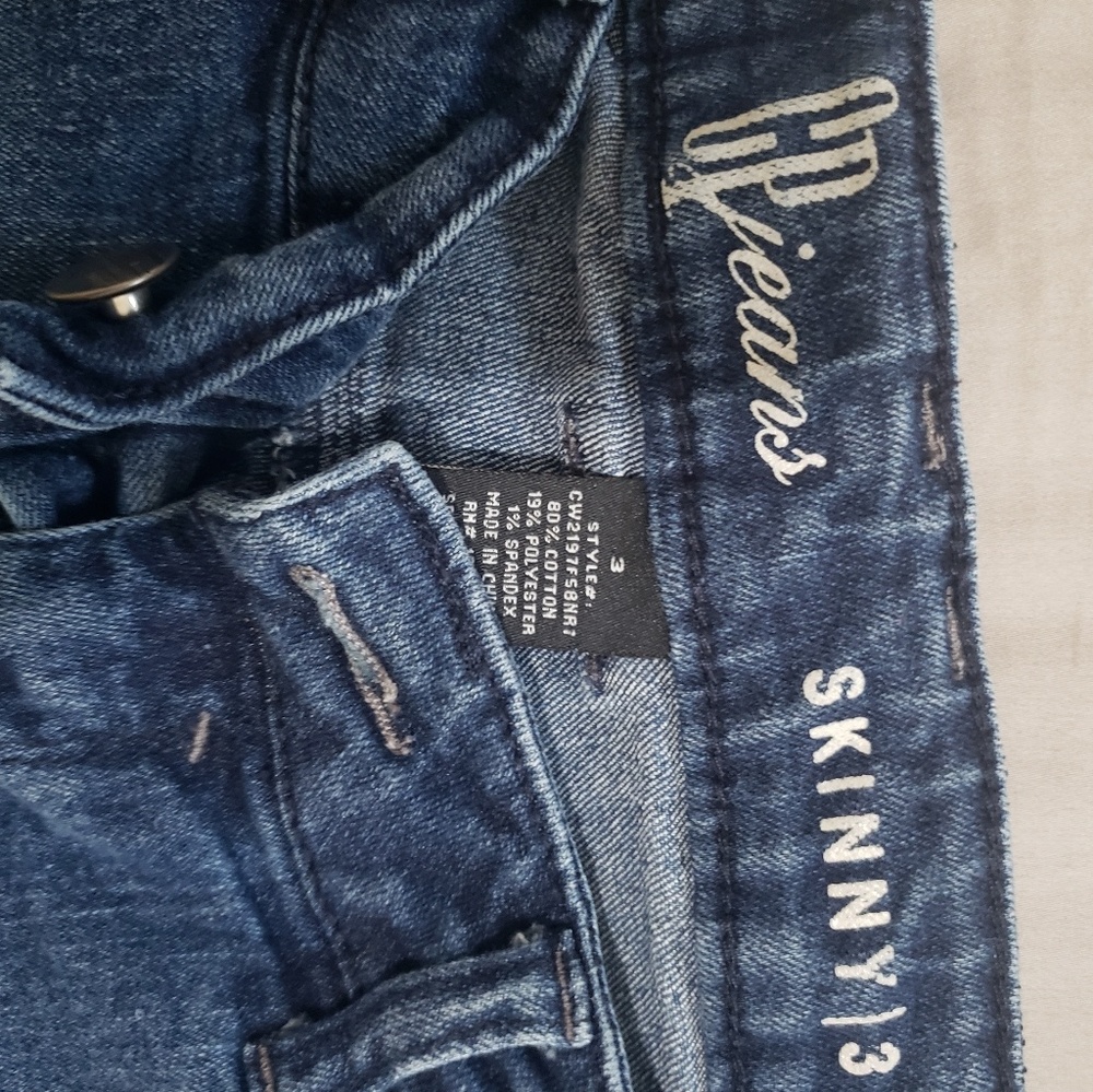 Jeans - Picture 2 of 3